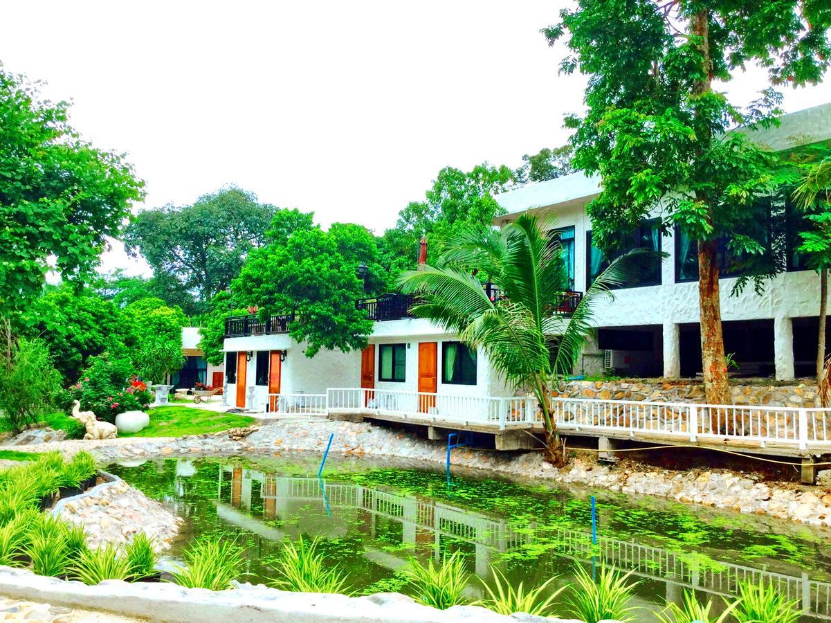 Silver Garden Resort Suan Phueng Extérieur photo