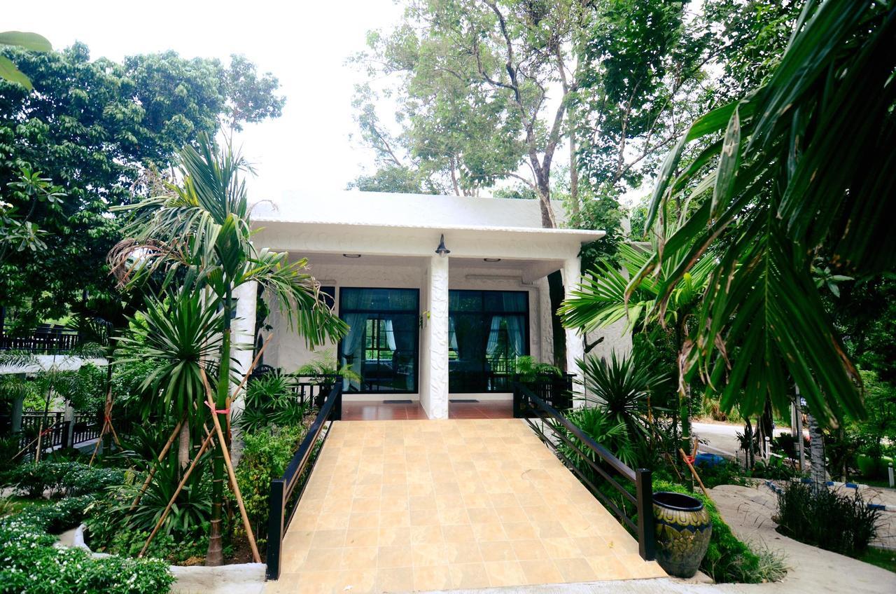 Silver Garden Resort Suan Phueng Extérieur photo